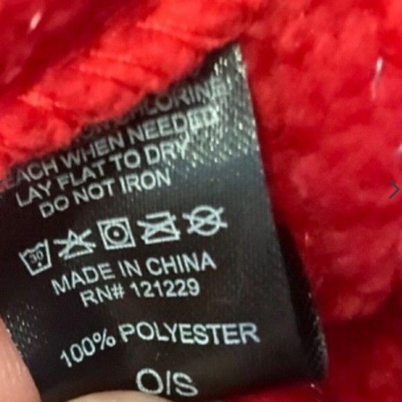 🆕 NWT - LAUNDRY by SHELLI SEGAL Red with Silver Metallic Hooded House Coat/Cape - Picture 9 of 9